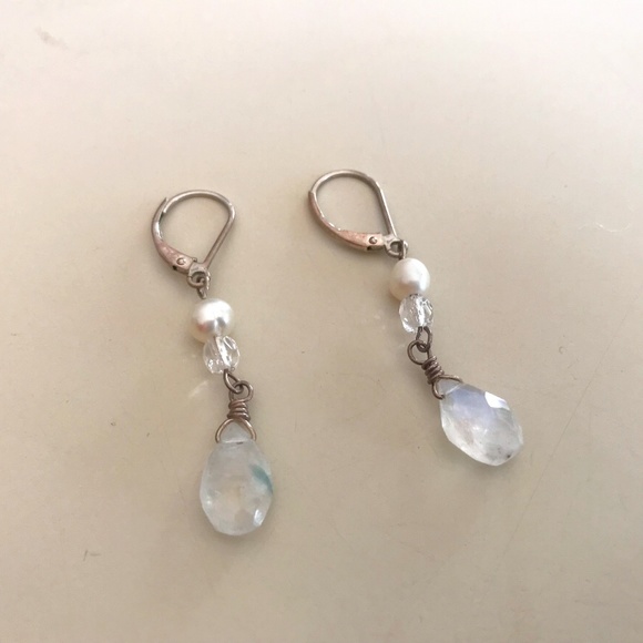 Unknown Jewelry - Frosted Quartz & Pearl Drop Earrings